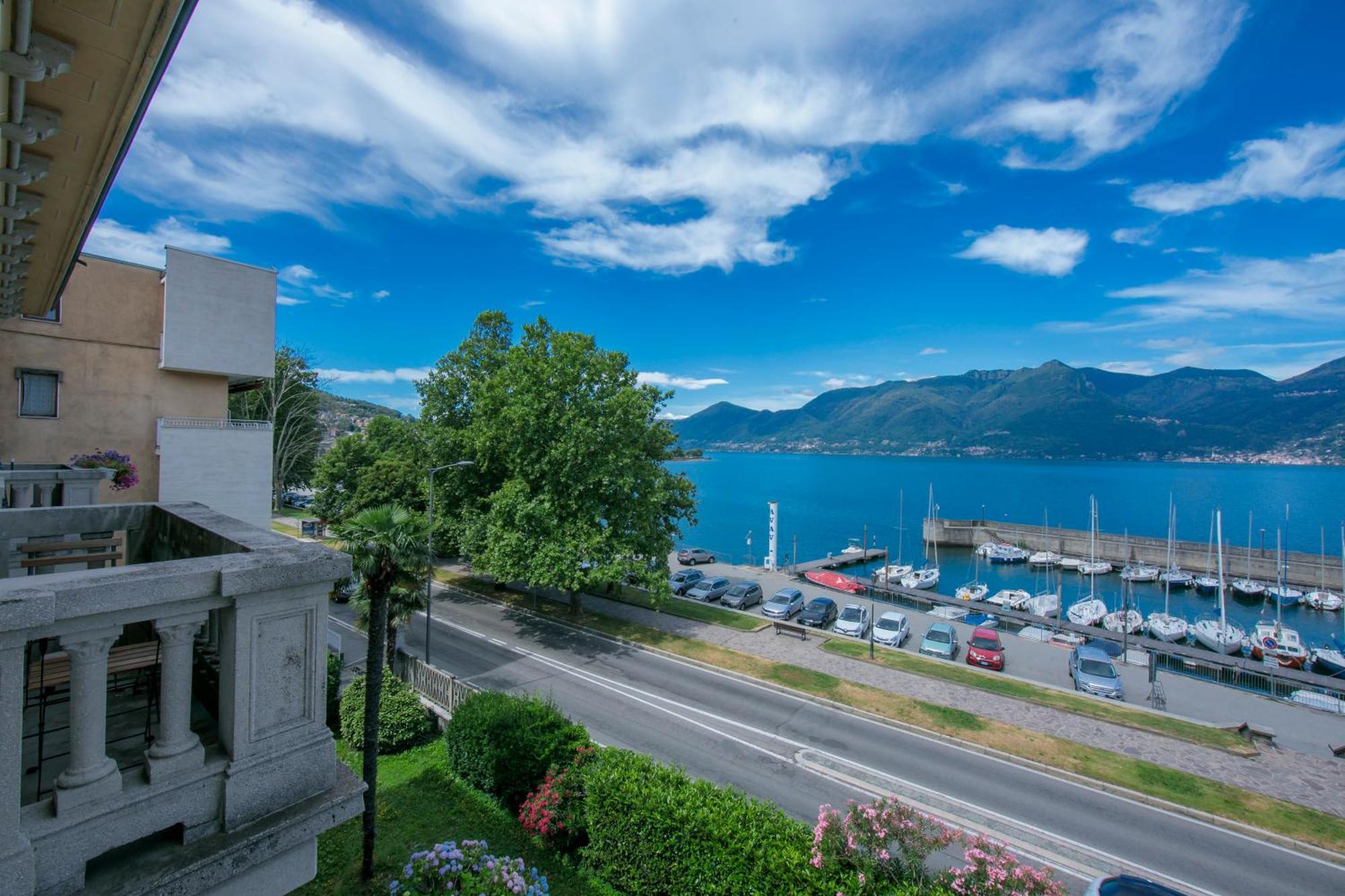 Residenza Oleandro Lake View Luino Center - Happy Rentals Eksteriør billede