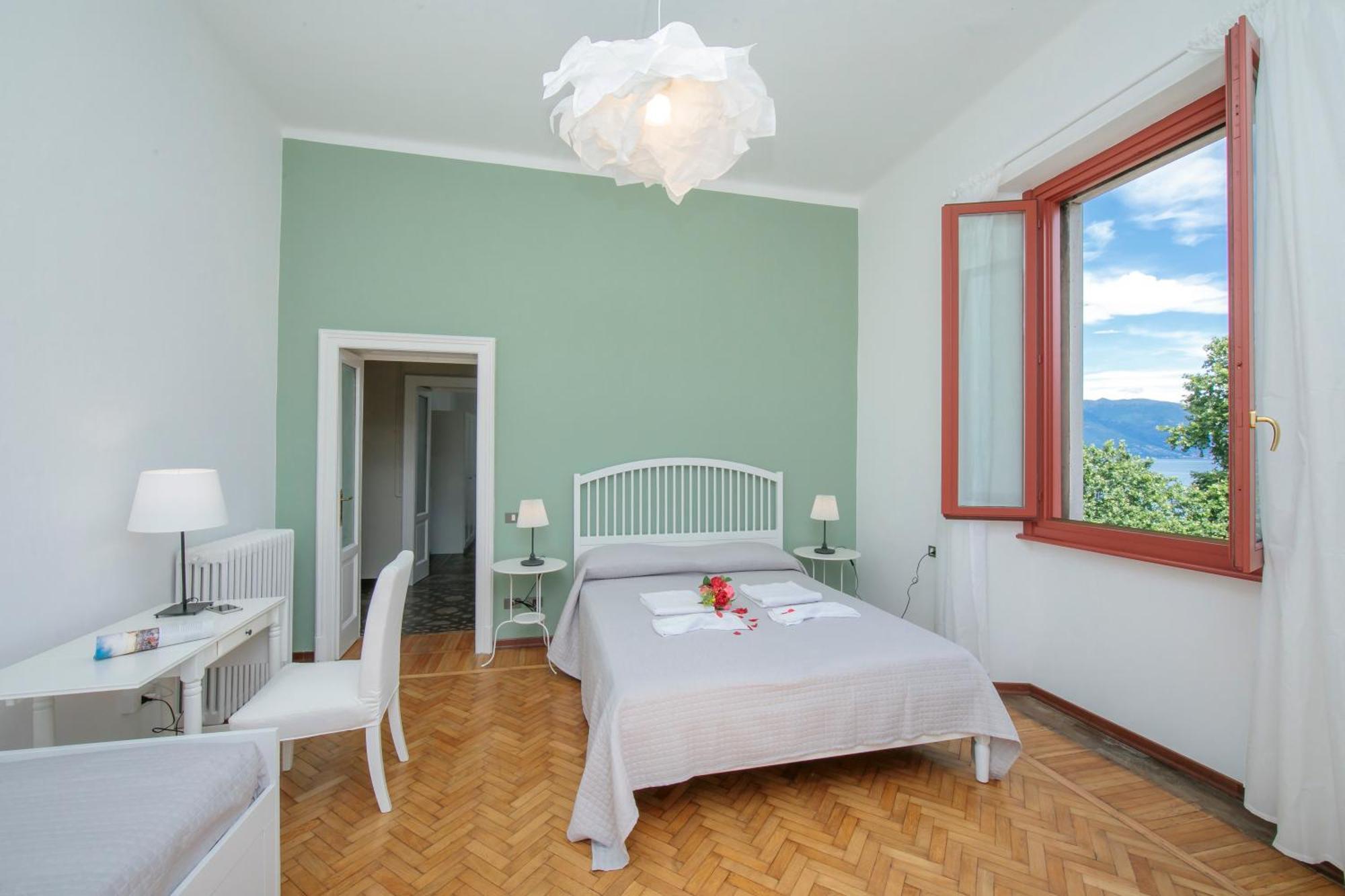 Residenza Oleandro Lake View Luino Center - Happy Rentals Eksteriør billede