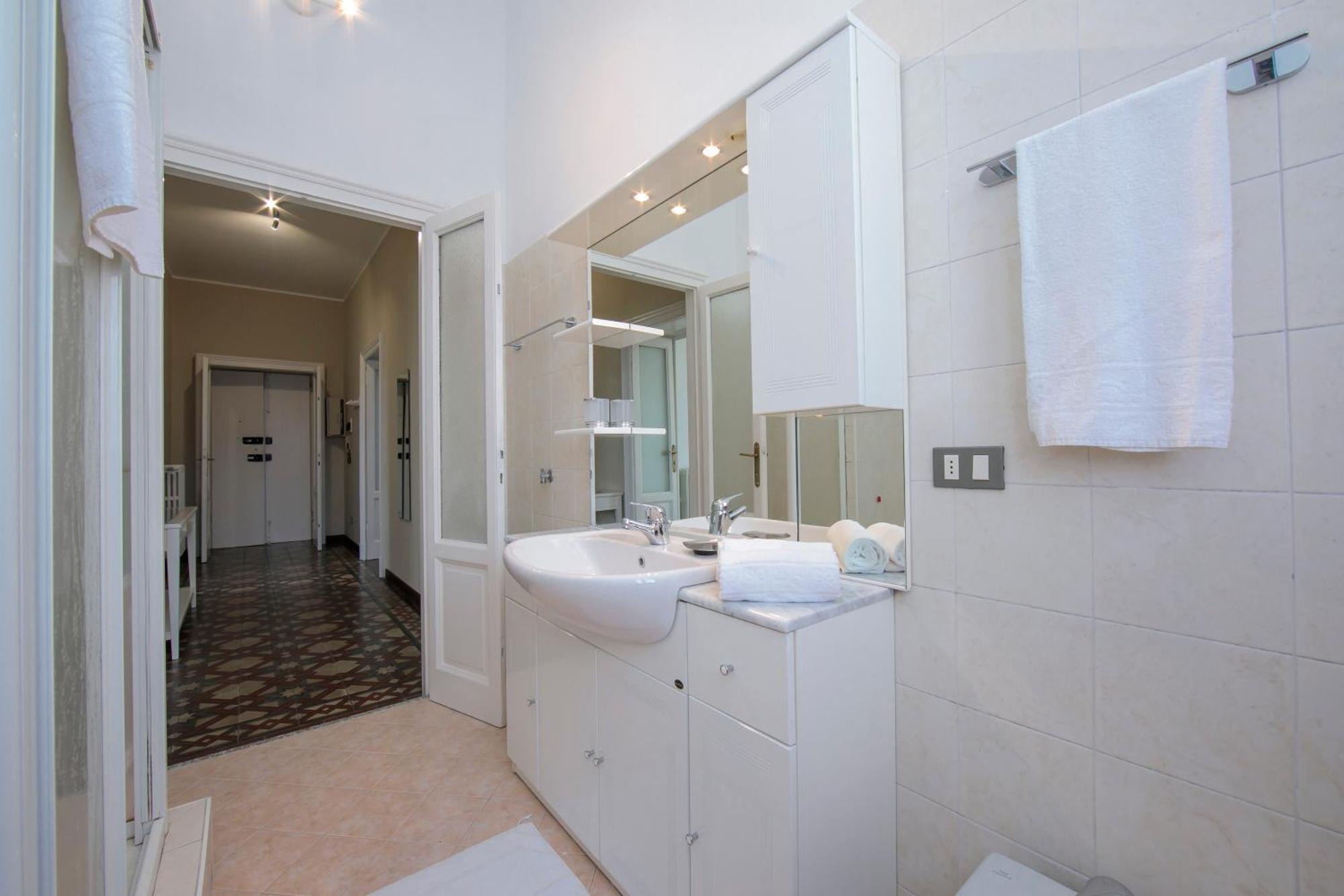 Residenza Oleandro Lake View Luino Center - Happy Rentals Eksteriør billede