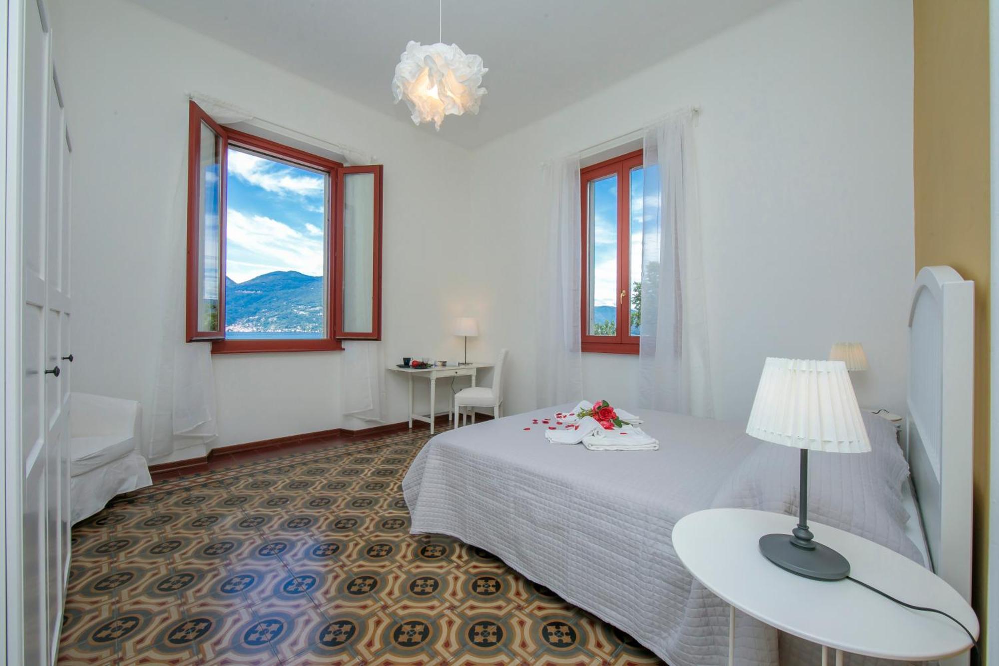 Residenza Oleandro Lake View Luino Center - Happy Rentals Eksteriør billede