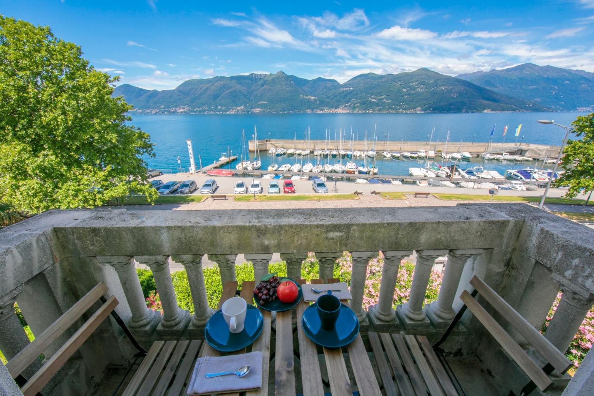 Residenza Oleandro Lake View Luino Center - Happy Rentals Eksteriør billede